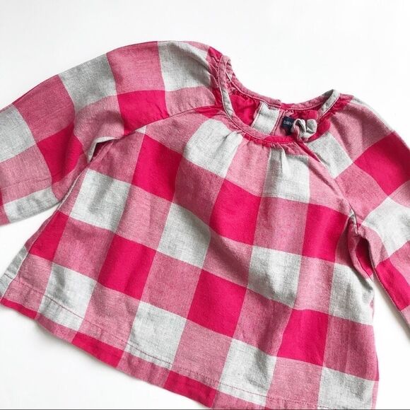 Babygap grey/red buffalo plaid top GUC 12-18m - Picture 2 of 2